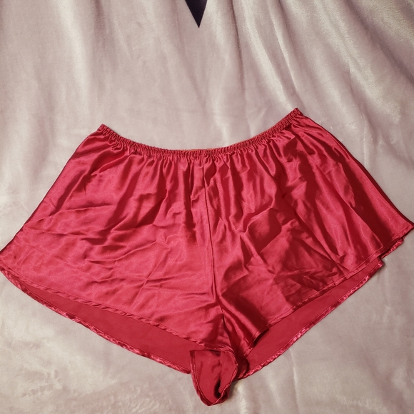 EUC Victoria's Secret sleep set Large - Picture 4 of 5